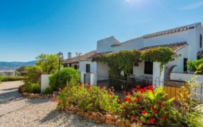 Cantueso Cottages: Exclusive New Wedding Venue with Lake Views